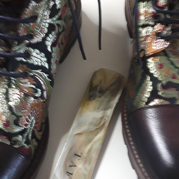 Exotic HANDCRAFTED Spanish made and designed euro size 44 custom boot - Picture 3 of 15